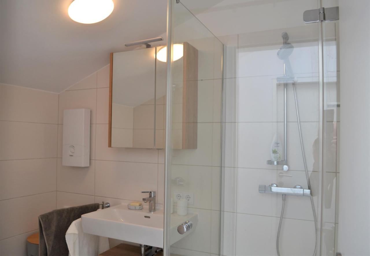 Ferienwohnung Mit Seeblick, Unterach Am Attersse 운터라흐 암 아터제 외부 사진