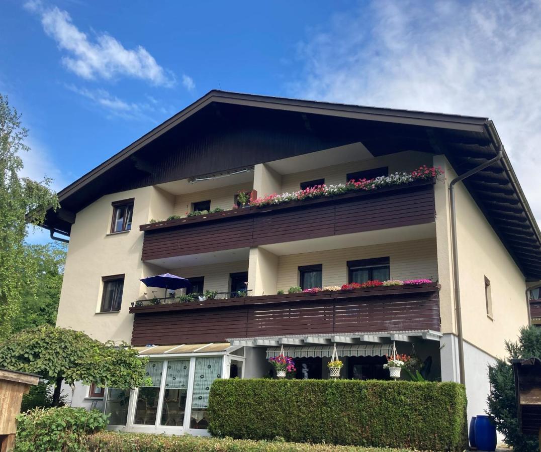 Ferienwohnung Mit Seeblick, Unterach Am Attersse 운터라흐 암 아터제 외부 사진